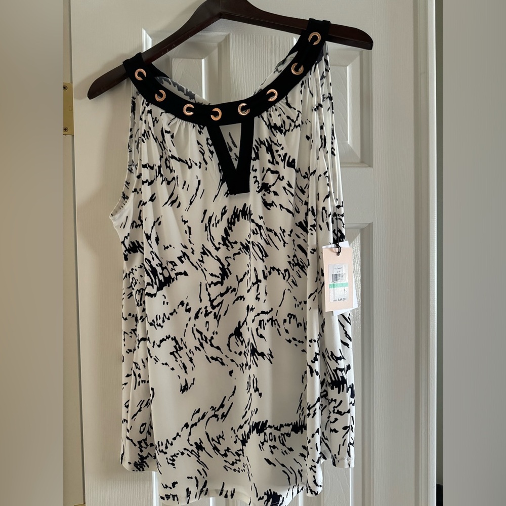 NWT Black and white dressy tank